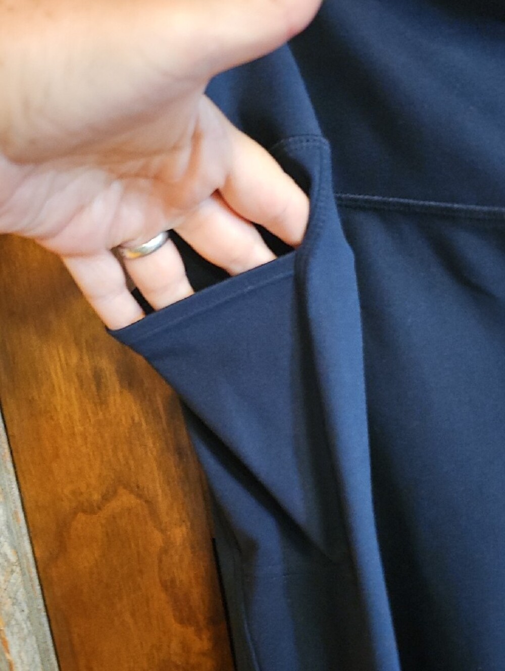 Women's Yoga Capris Pants - Picture 6 of 7